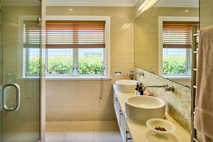 5 Cheviot Road, Lowry Bay Eastbourne_15