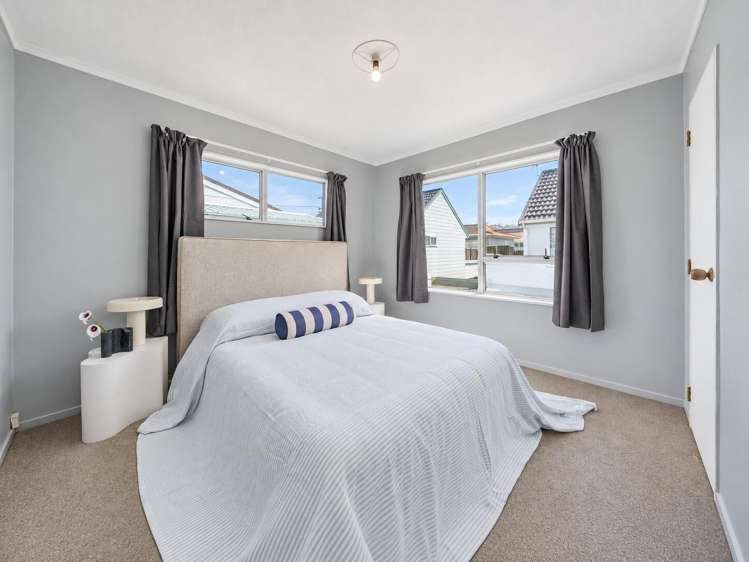 2/14 Plunket Avenue Petone_6