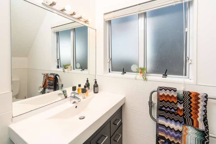 3/16 Hanson Street Mount Cook_6