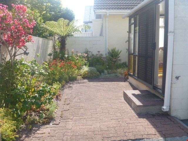 2/55 Cook Street Howick_4