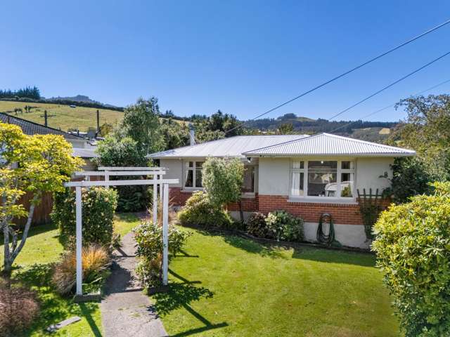 Gorgeous home, excellent entry into Sawyers Bay