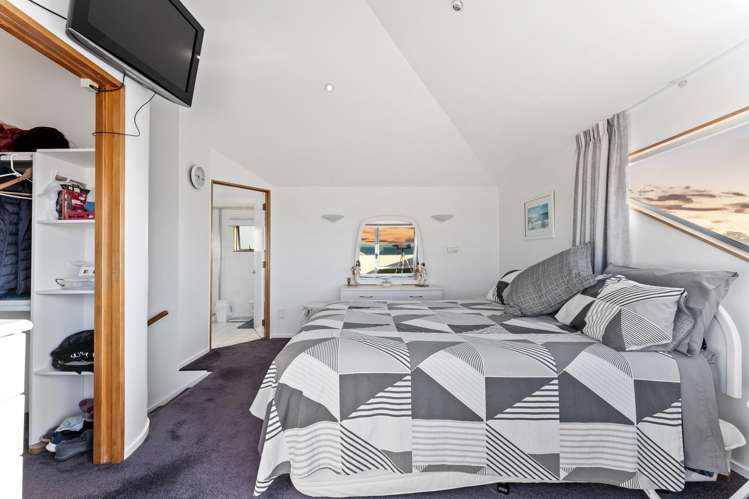 21 Fishermans Cove Army Bay_21