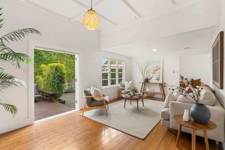 2/105 Lancaster Road Beach Haven_13