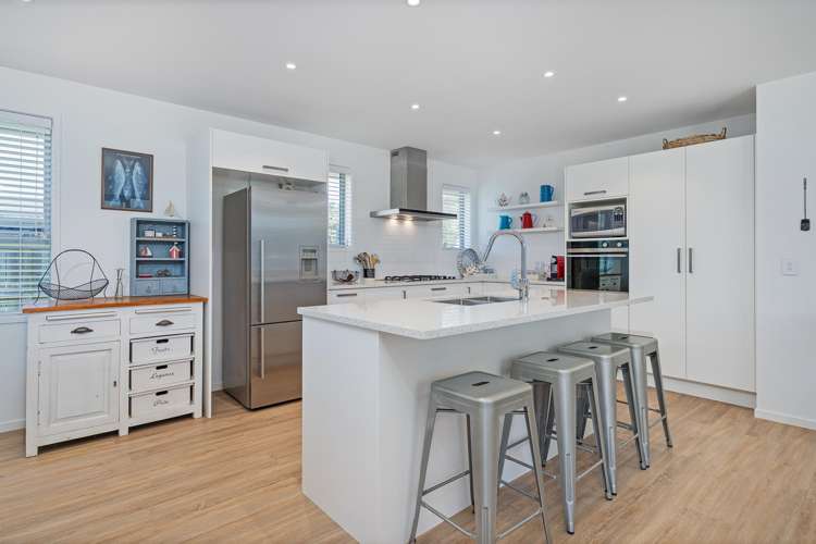 44 Longreach Drive Cooks Beach_6