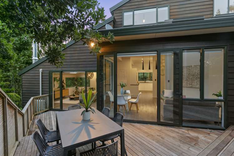 204 Godley Road Titirangi_15