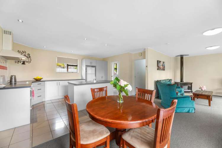 1/90 Maxwell Road Blenheim Central_11