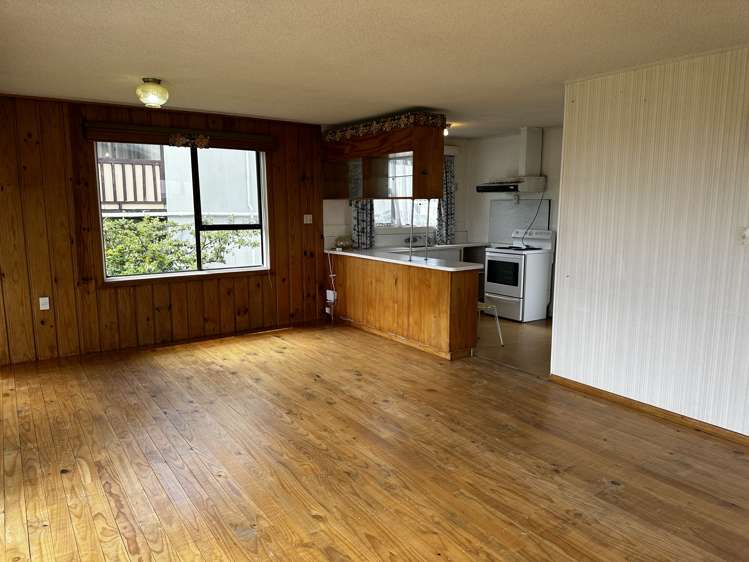 1292 Whangaparaoa Road Army Bay_11