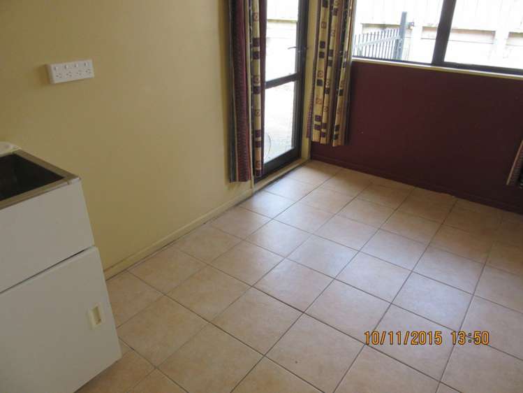 139 Roberta Crescent Orewa_7