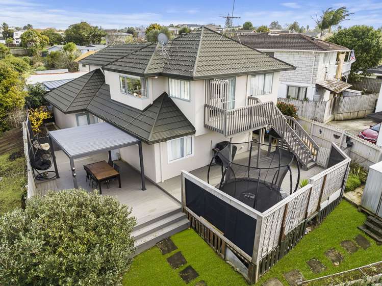 2/6 Boys Place Pakuranga Heights_13