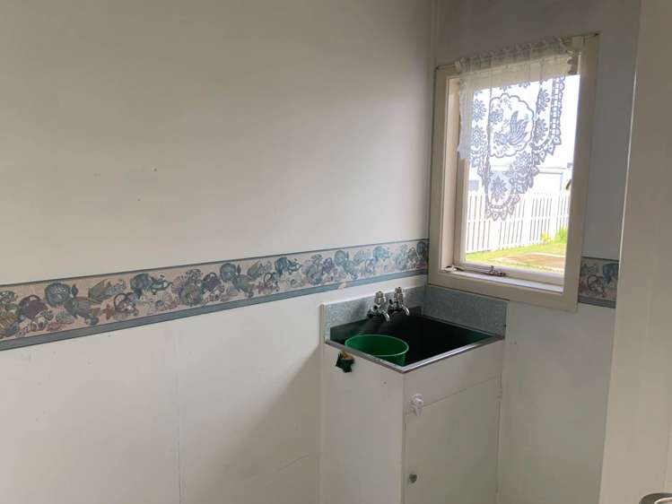 38 Smythe Road Henderson_13