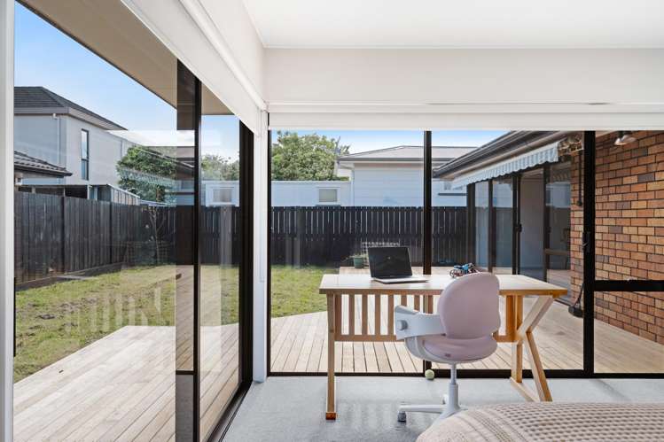 21A Eastern Beach Road Eastern Beach_15