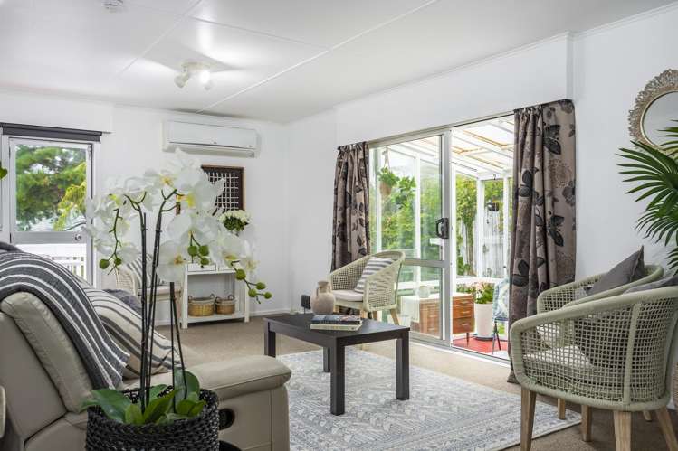 25 Clapham Grove Stokes Valley_6