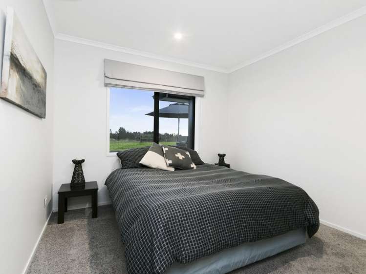 3 Hyatt Close Leamington_7