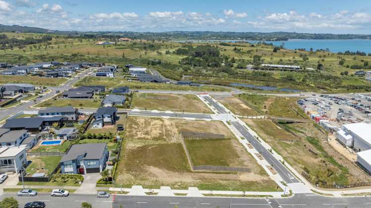 47 Seventh View Avenue Beachlands_11