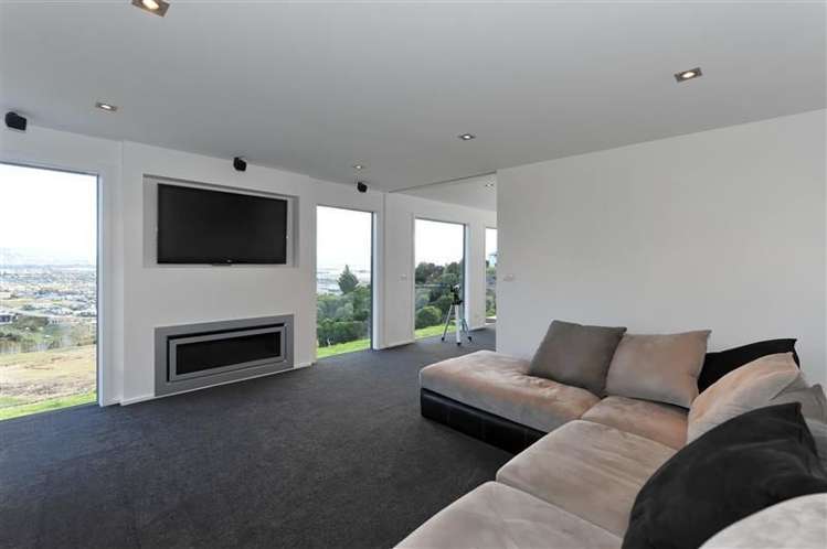 374 Princes Drive Britannia Heights_5