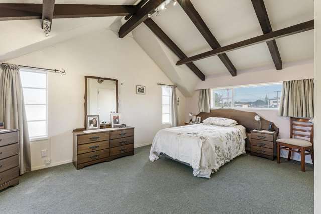 70 Karewa Parade Papamoa_1