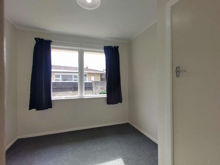 1/7 Mitre Grove Trentham_7
