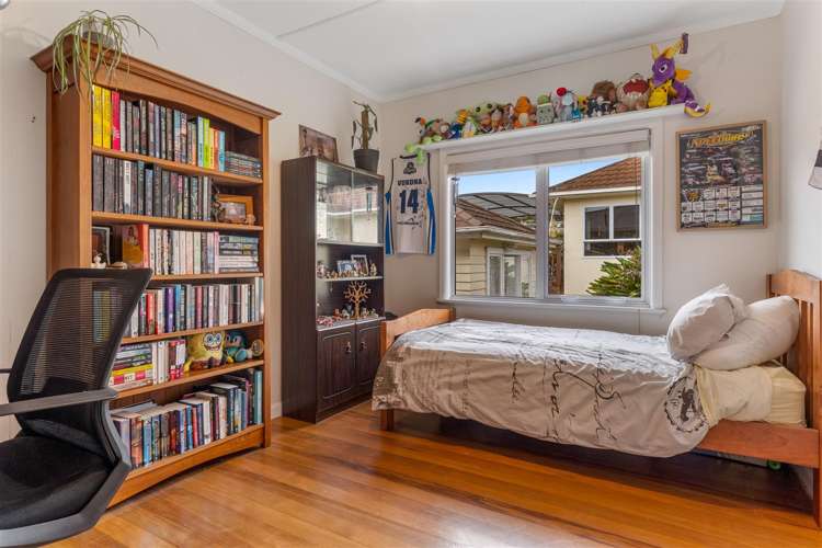 17 Maitland Avenue Stoke_24