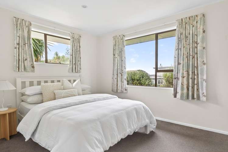 66 Douglas Street Okitu_10