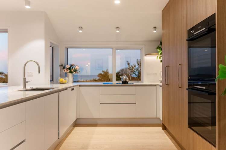 3/3 Galaxy Drive Mairangi Bay_38