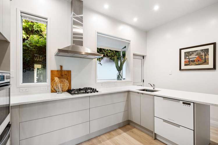 1 Lucy Road Bluff Hill_8