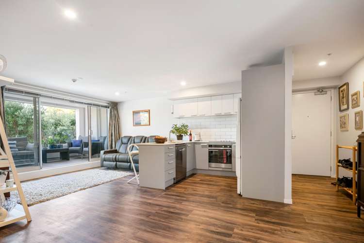 104/25 Bute Road_1