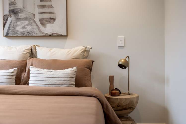 123 Lakes Boulevard Pyes Pa_25