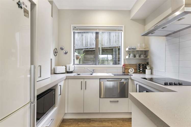 4/4 Tisdall Street Hamilton Central_2