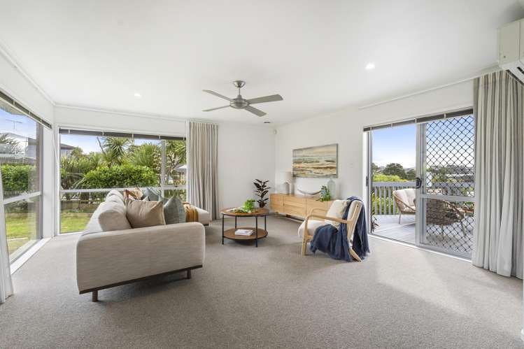 1 Neaptide Close Red Beach_14