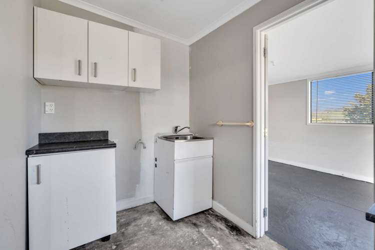 8 Doctors Hill Road Maungaturoto_34