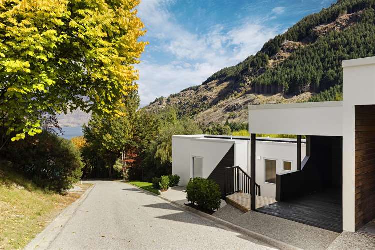 10b Mackinnon Terrace Fernhill/Sunshine Bay_26