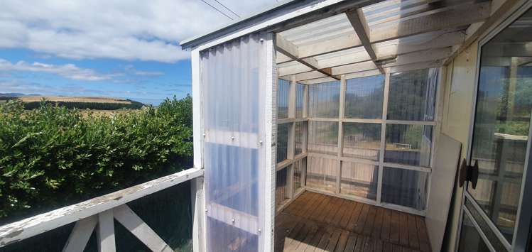 12 Whangaimoana Beach Road Pirinoa_11