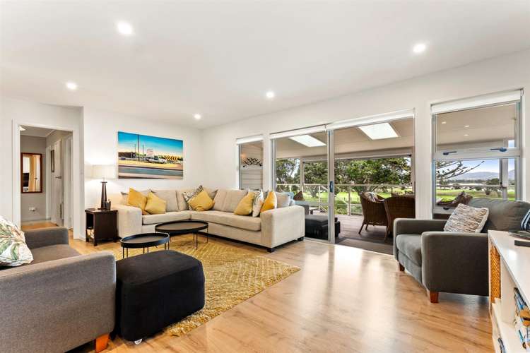 70 Omaha Drive Omaha_6