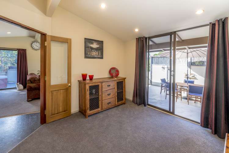 16 Karaka Grove Raumati Beach_10