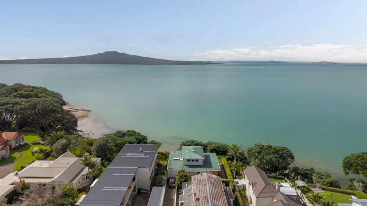 116A Vauxhall Road Narrow Neck_5