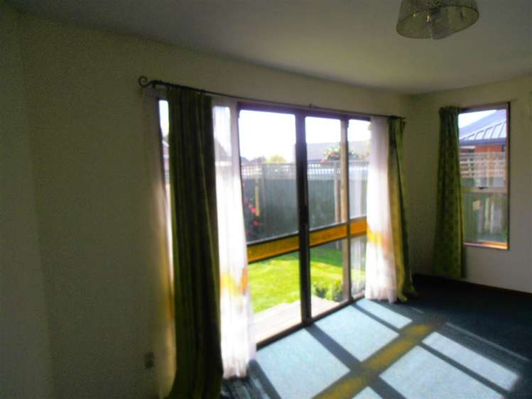 18 Oakley Crescent Hornby_5