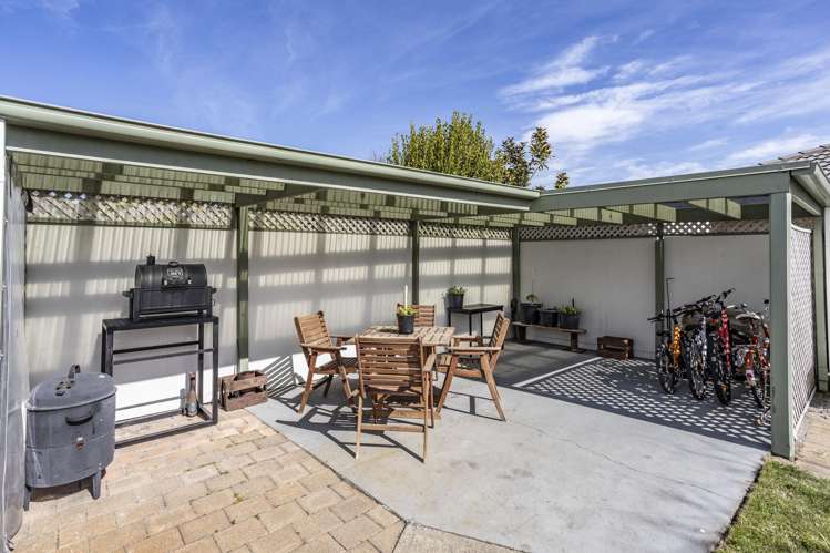 22 Paget Drive Woodend_38