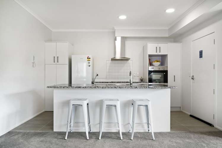 3/11 Carlos Drive Flat Bush_7