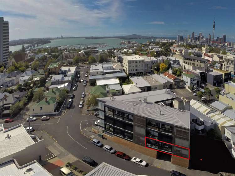 4/22 Prosford Street_0