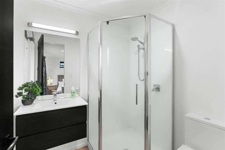 4 Arabella Crescent Yaldhurst_11