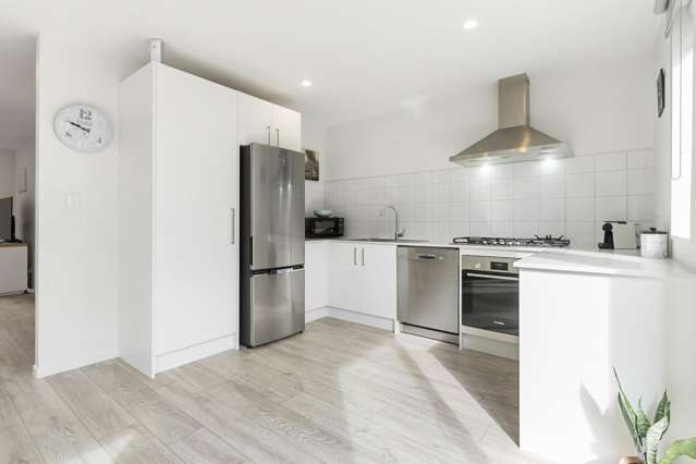 6 Kaman Seasprite Road Hobsonville_2