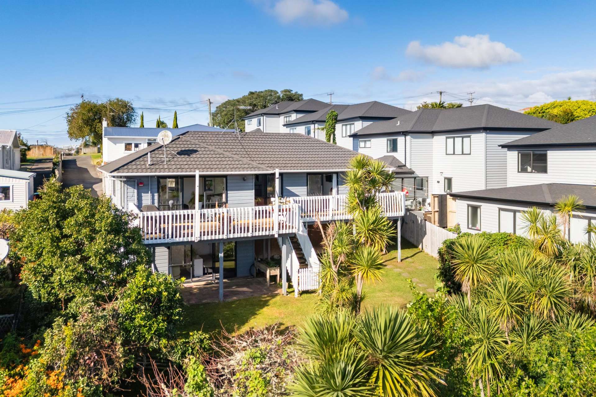 2/7 Arran Road Browns Bay_0