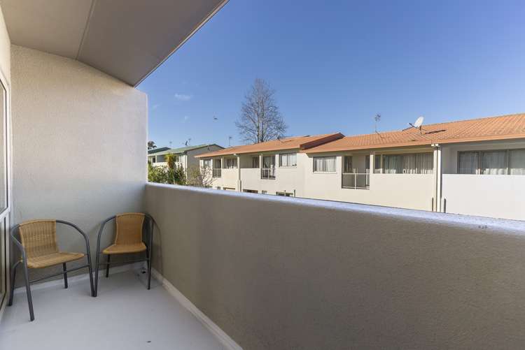 1 Butia Avenue Henderson_8