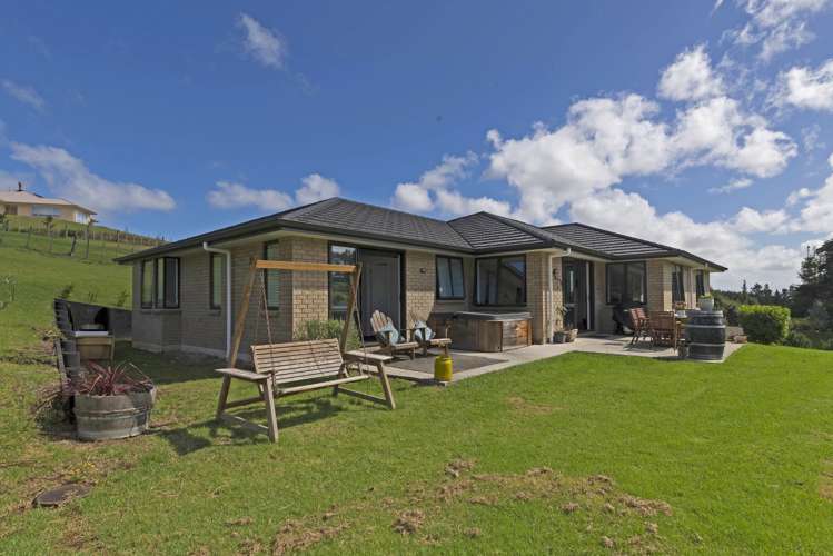 63b Manuka Grove Helensville_15