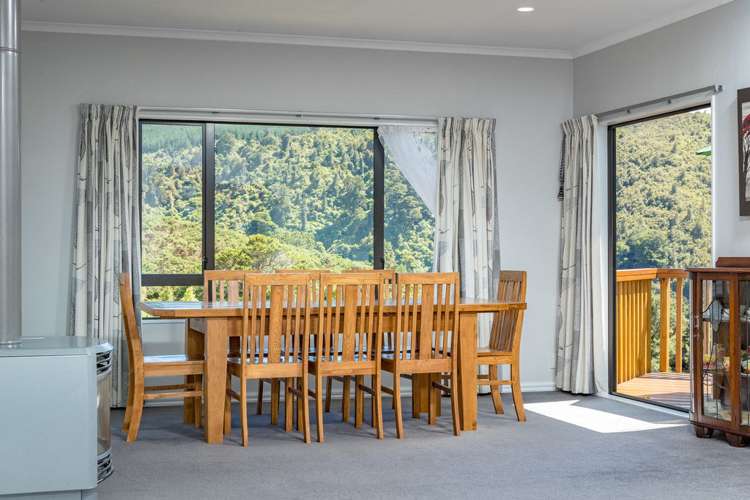 9 Mcewen Crescent Riverstone Terraces_8