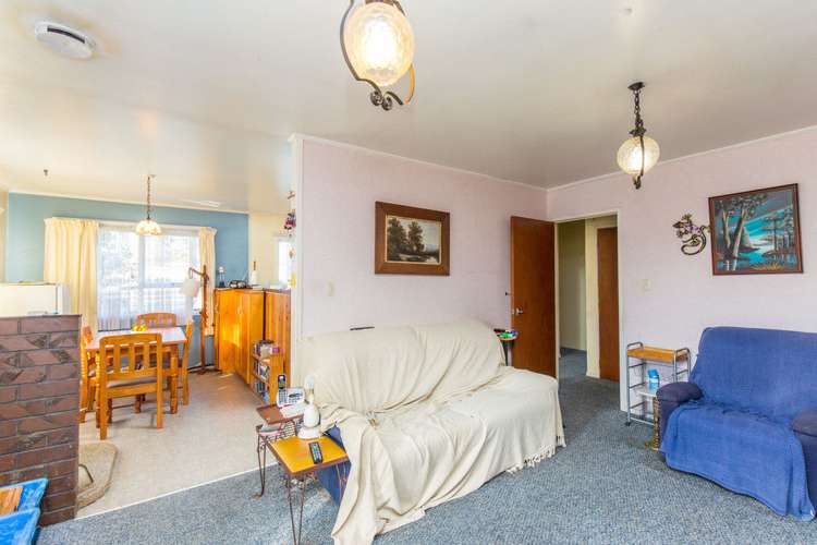 2/10 Dorendia Place Clendon Park_15