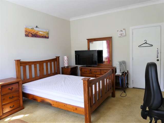 49 Heriot Row North Dunedin_4