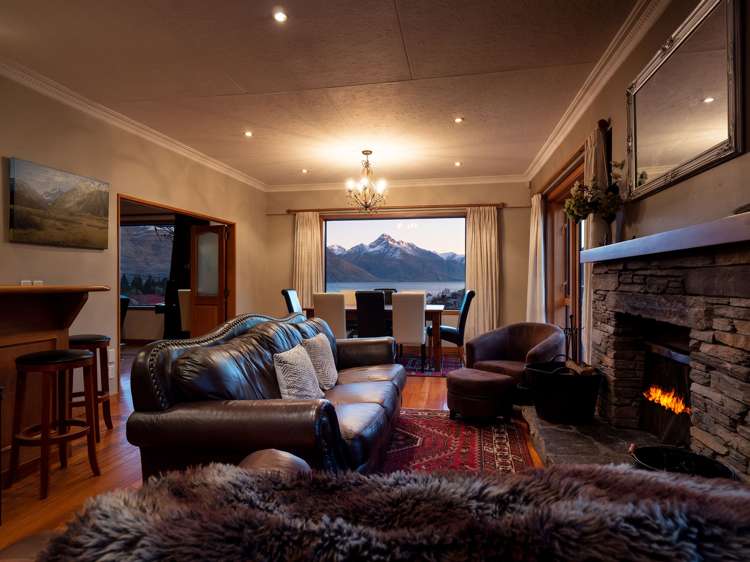 81 Hallenstein Street Queenstown_4