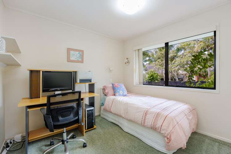 1 Crestview Place Browns Bay_17