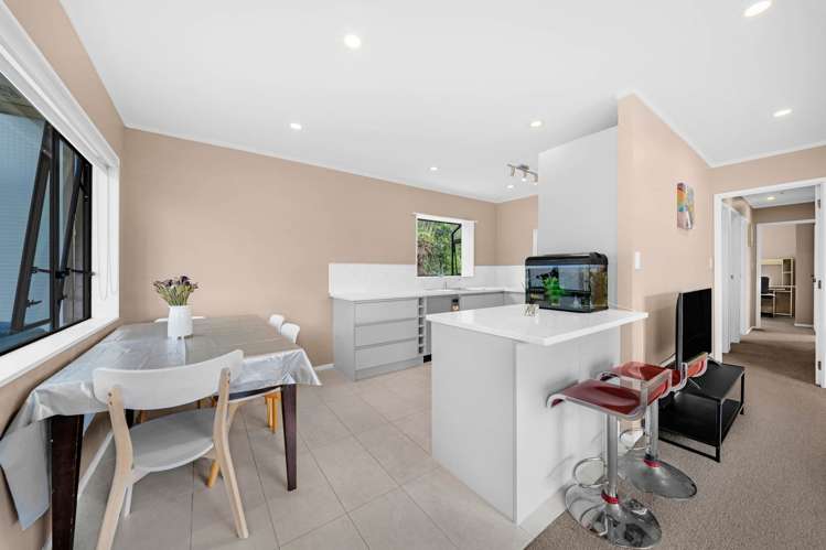 2/13 Bowman Road Forrest Hill_4